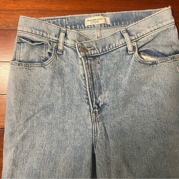 Ultra High Rise 90s Straight Jean - Picture 2 of 10